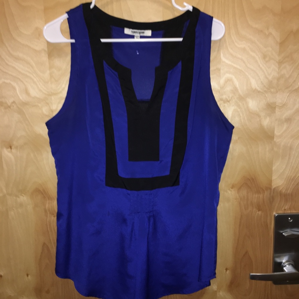 Daniel Rainn tank top